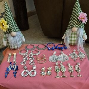 13 PAIR Unbranded Earrings For Pierced Ears. Costume Jewelry VERY GOOD CONDITION